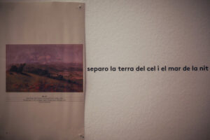 "Perdre't de vista", d'Anna Dot, a l'exposició "Desenfocar l'anècdota", de Nyamnyam. Foto: Sebastià Masramon